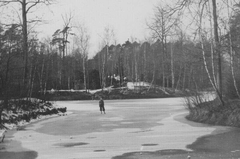 Auf dem Eis in Spandau ca.1927