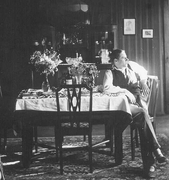 Das Wohnzimmer, Emil ca.1927