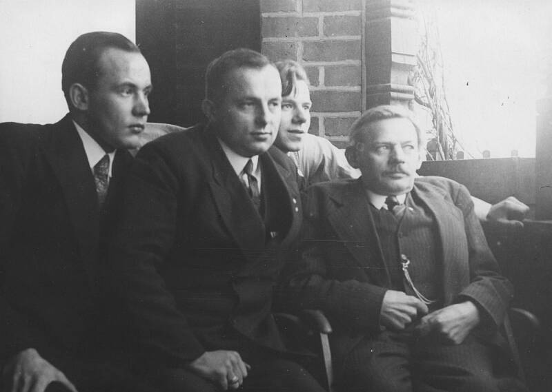 Bernhard, Heinrich und 2 x Emil ca. 1929