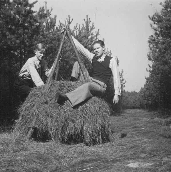 Hellmut und Emil ca. 1929